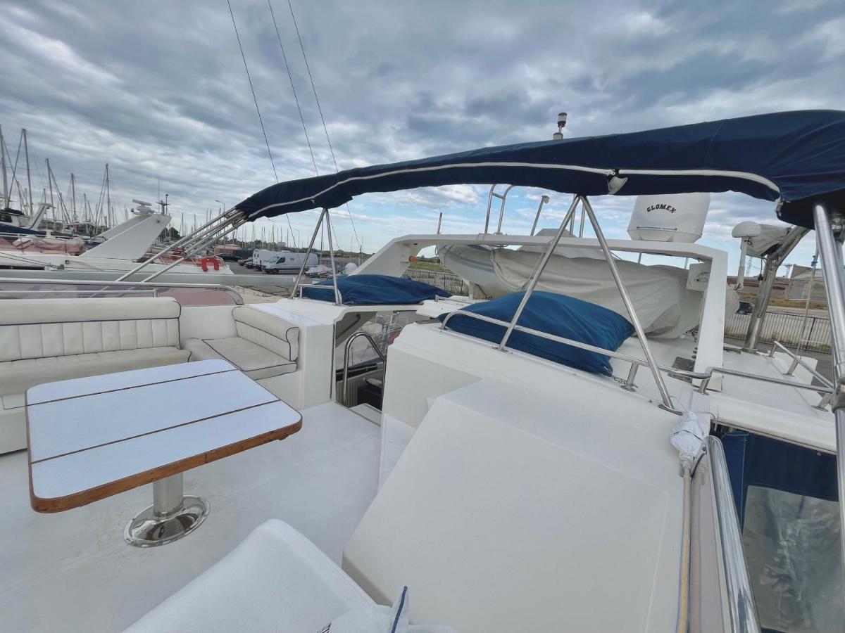 Отель Navi Yacht A Sete, 2 A 8 Couchages, Privatif Экстерьер фото
